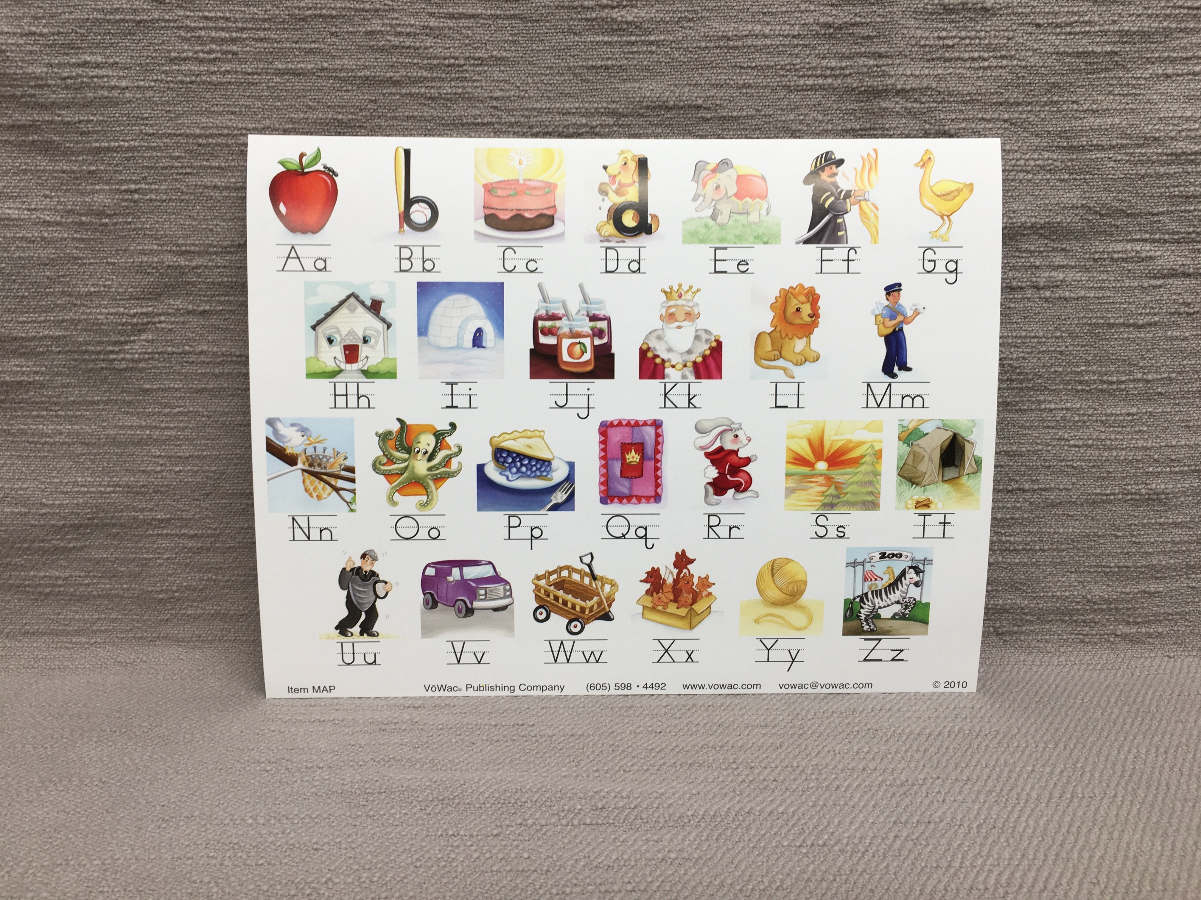 Petit Monkey alphabet poster apple - zebra 50 x 70 cm EN – PSiloveyou